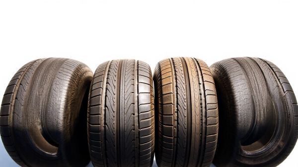 Maximum de kilomètres : guide sur la longévité des pneus 4 saisons